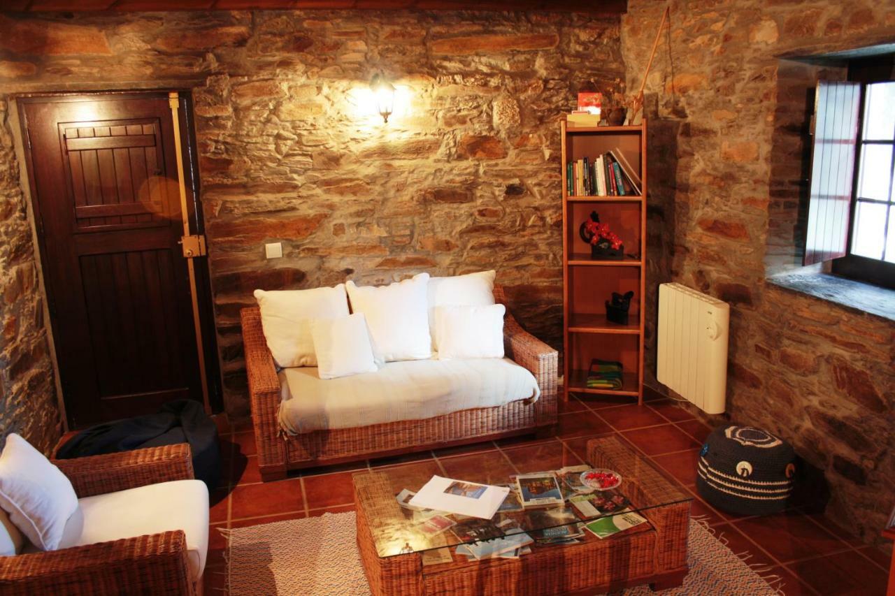 Casas De Pedra Hotel โปรเอ็งซา-อา-นอวา ภายนอก รูปภาพ